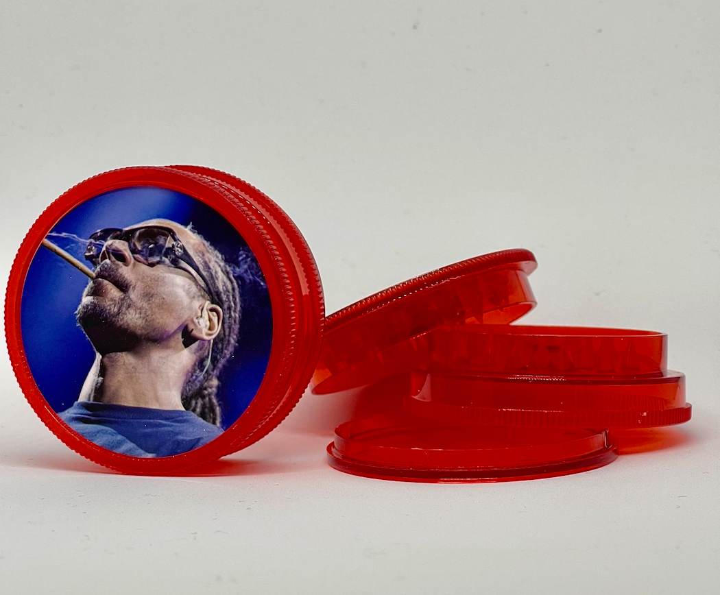 GRINDER A HERBE PLASTIQUE ROUGE 6CM (3 PARTIES)